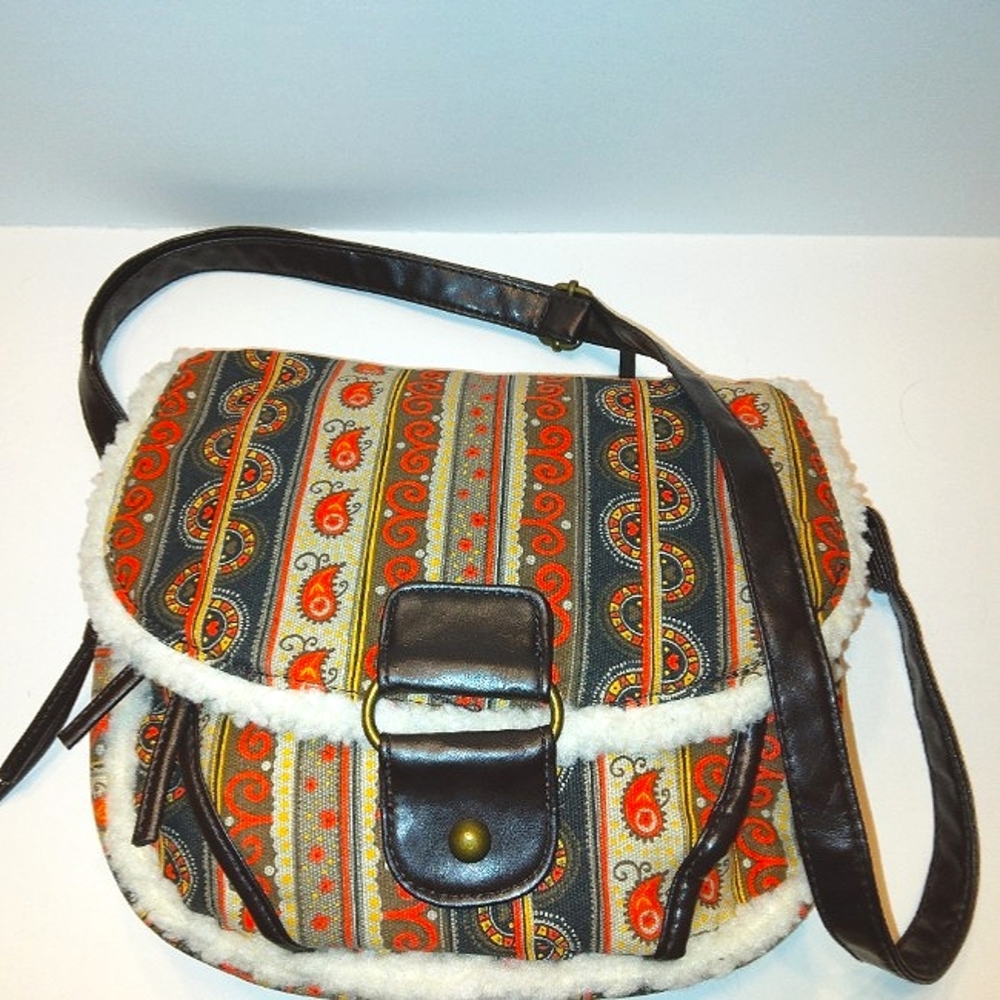 Brand New "DECREE" Aztec Print faux Fur trimmed shoulder bag